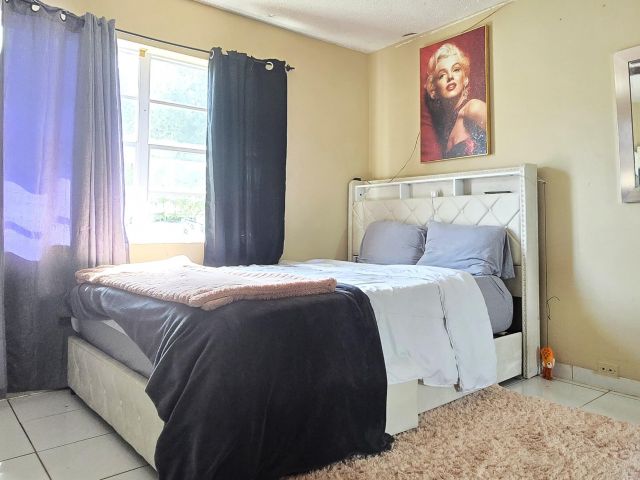 Продажа дома по адресу 819 Colonial Road - фото 6814156