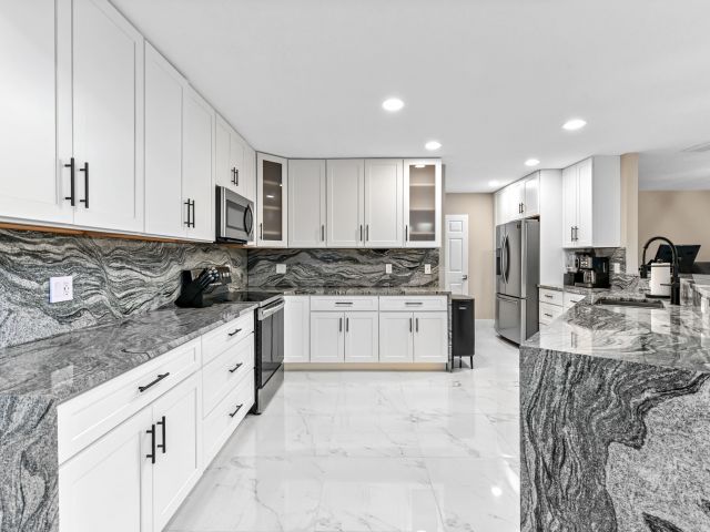 Продажа дома по адресу 17242 Ventana Drive - фото 6814368