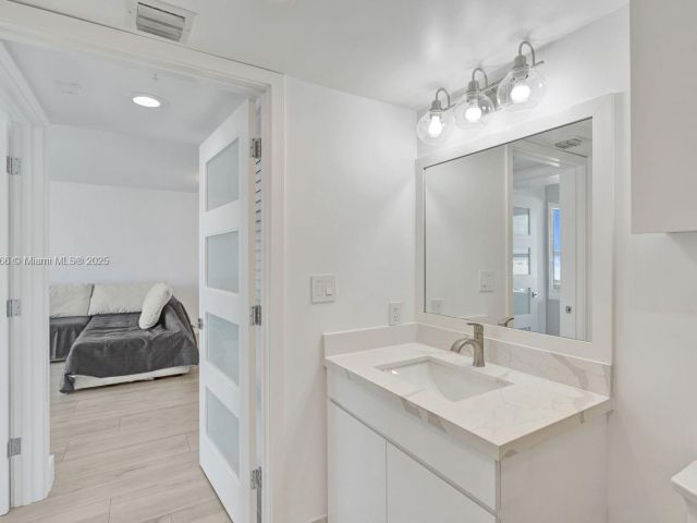 Продажа квартиры #1907 - фото 6811467