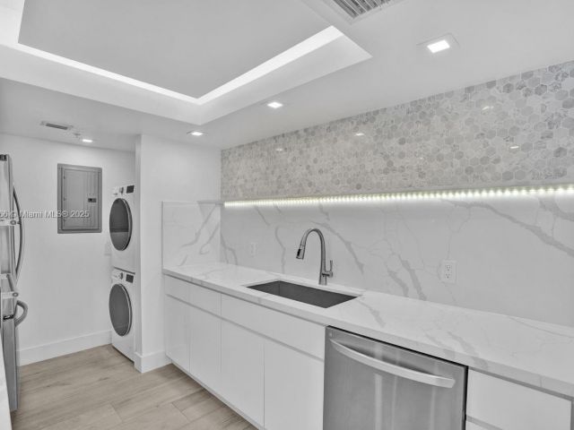 Продажа квартиры #1907 - фото 6811480