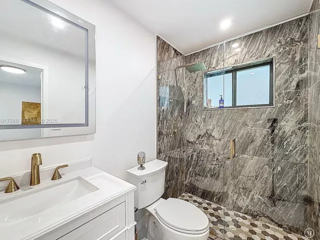 Дом в аренду по адресу 1367 NW 41st St - фото 6810368