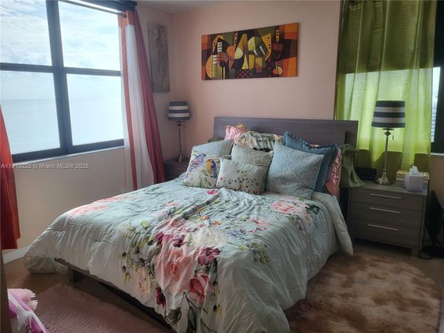 Квартира в аренду номер2401 - фото 6811835