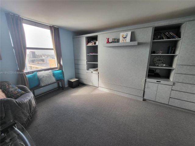 Квартира в аренду номер2401 - фото 6811838