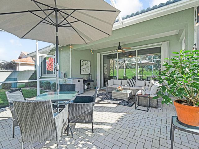 Продажа дома по адресу 9174 Bay Point Circle - фото 6836011