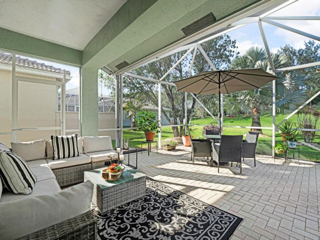 Продажа дома по адресу 9174 Bay Point Circle - фото 6836013