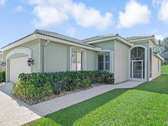 Продажа дома по адресу 9174 Bay Point Circle - фото 6836021