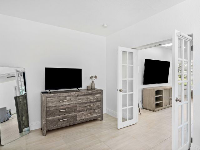 Дом в аренду по адресу 124 Oregon Lane - фото 6833189