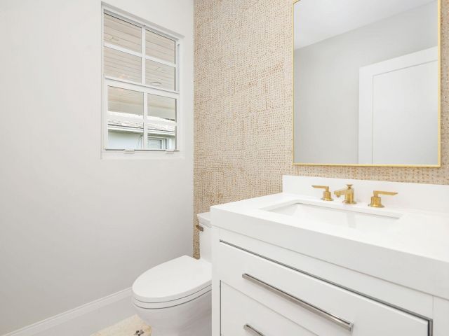 Продажа дома по адресу 231 Argyle Road - фото 6814176