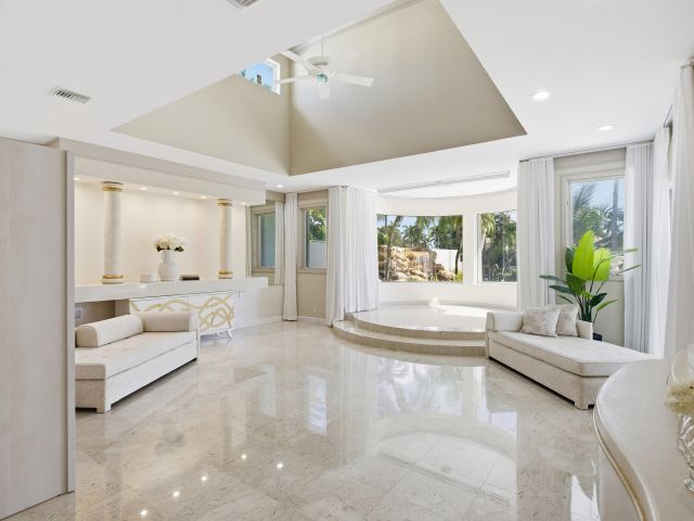 Продажа дома по адресу 16740 Echo Hollow Circle - фото 6820751