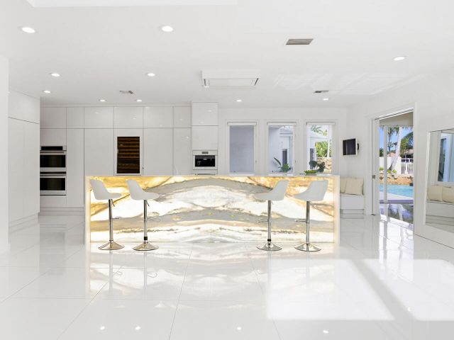 Продажа дома по адресу 16740 Echo Hollow Circle - фото 6820755