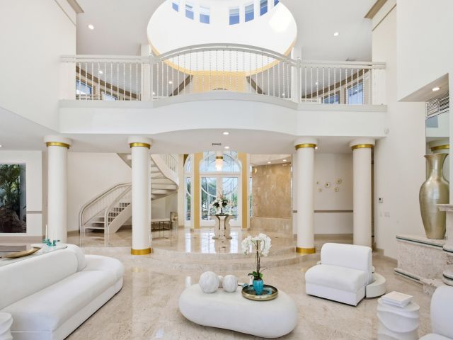 Продажа дома по адресу 16740 Echo Hollow Circle - фото 6820761