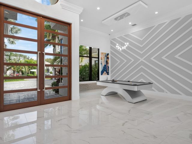 Продажа дома по адресу 4760 Bocaire Boulevard - фото 6814589