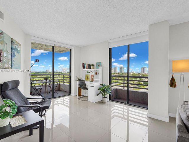 Продажа квартиры #1007 - фото 7430736