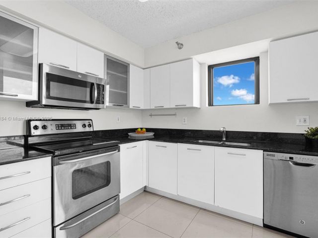 Продажа квартиры #1007 - фото 7430746