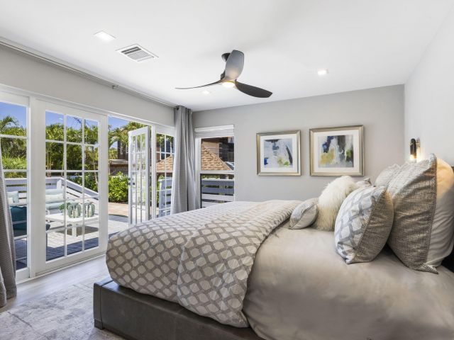 Продажа дома по адресу 1330 NE 4th Avenue - фото 6814433