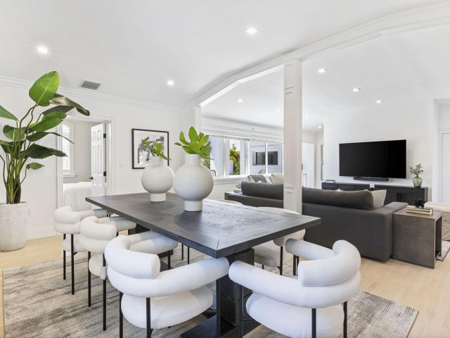 Продажа дома по адресу 1330 NE 4th Avenue - фото 6814439