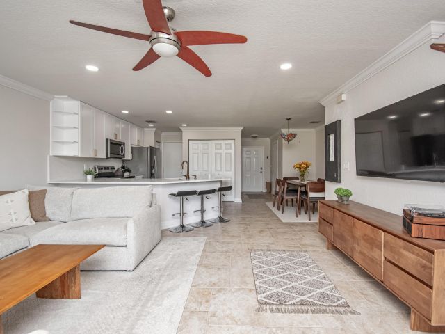 Дом в аренду по адресу 16081 Sierra Palms Drive - фото 6811455