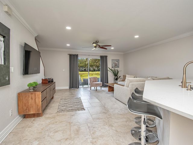 Дом в аренду по адресу 16081 Sierra Palms Drive - фото 6811460