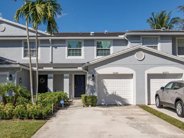 Дом в аренду по адресу 16081 Sierra Palms Drive - фото 6811462