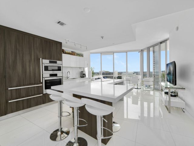 Продажа квартиры #2410 - фото 6814982