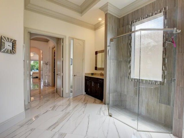 Дом в аренду по адресу 6735 Royal Orchid Circle - фото 6812914