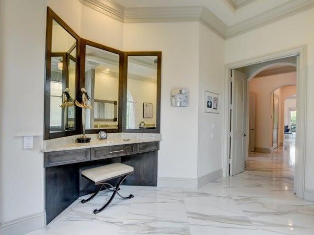 Дом в аренду по адресу 6735 Royal Orchid Circle - фото 6812915