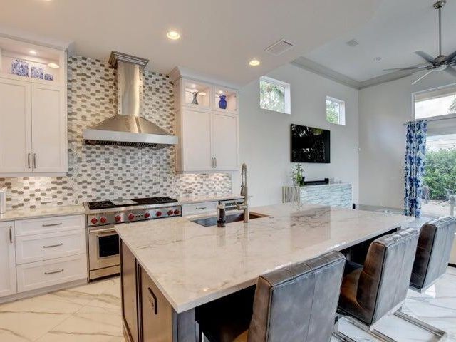 Дом в аренду по адресу 6735 Royal Orchid Circle - фото 6812919