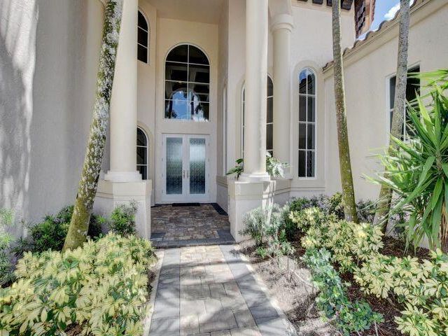 Дом в аренду по адресу 6735 Royal Orchid Circle - фото 6812929