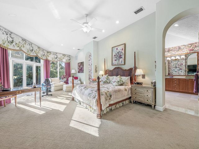 Продажа дома по адресу 17834 Deauville Lane - фото 6862046