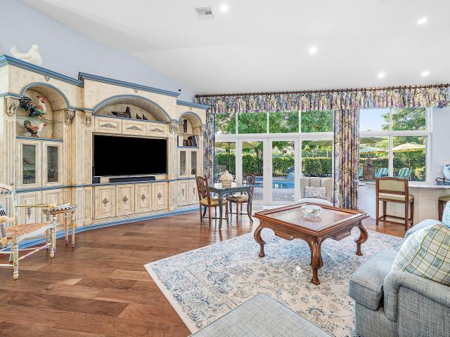 Продажа дома по адресу 17834 Deauville Lane - фото 6862054