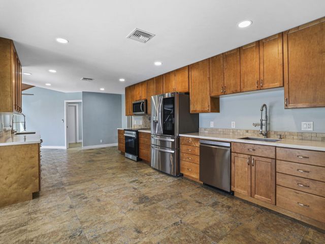 Продажа дома по адресу 1538 39th Street - фото 6893892