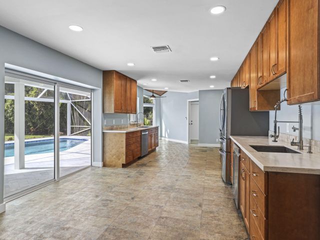 Продажа дома по адресу 1538 39th Street - фото 6893893