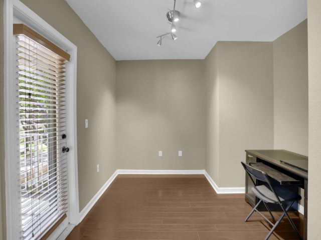 Продажа дома по адресу 4540 Highgate Drive - фото 6810650