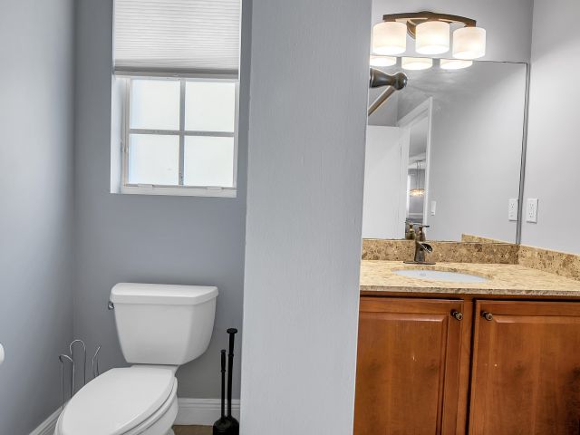 Продажа дома по адресу 4540 Highgate Drive - фото 6810653