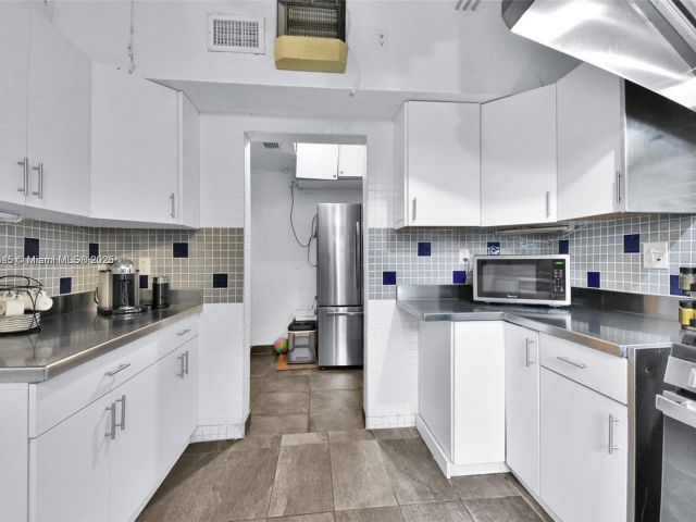 Продажа дома по адресу 1018 Jefferson Ave - фото 7469321