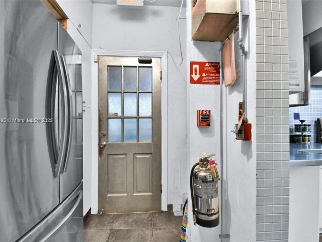 Продажа дома по адресу 1018 Jefferson Ave - фото 7469331