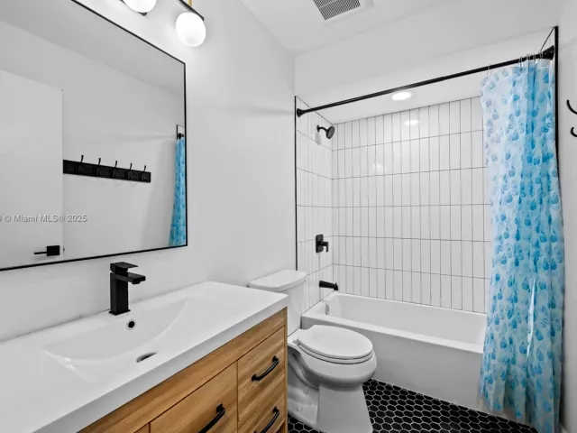 Продажа дома по адресу 10997 Long Boat Dr - фото 7450912