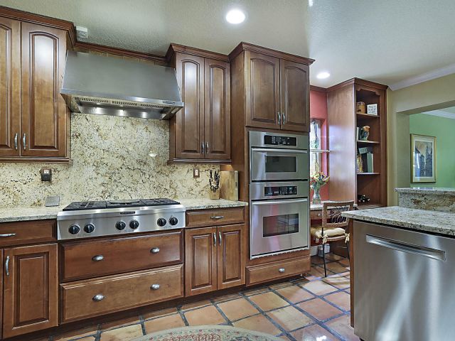 Продажа дома по адресу 801 NW 4th Avenue - фото 6830545