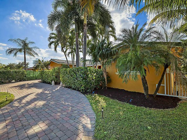 Продажа дома по адресу 801 NW 4th Avenue - фото 6830555