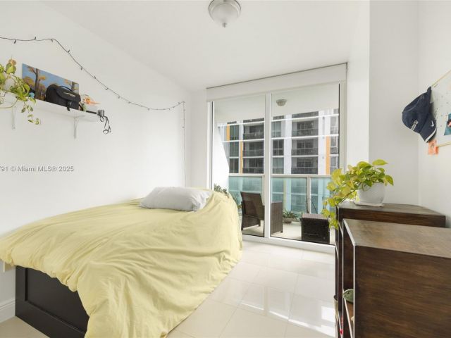 Продажа квартиры #1210 - фото 6812319