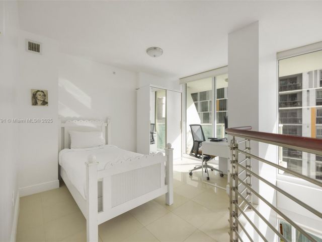 Продажа квартиры #1210 - фото 6812320