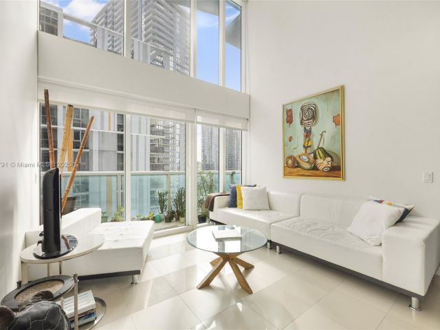 Продажа квартиры #1210 - фото 6812324