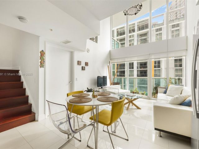 Продажа квартиры #1210 - фото 6812328