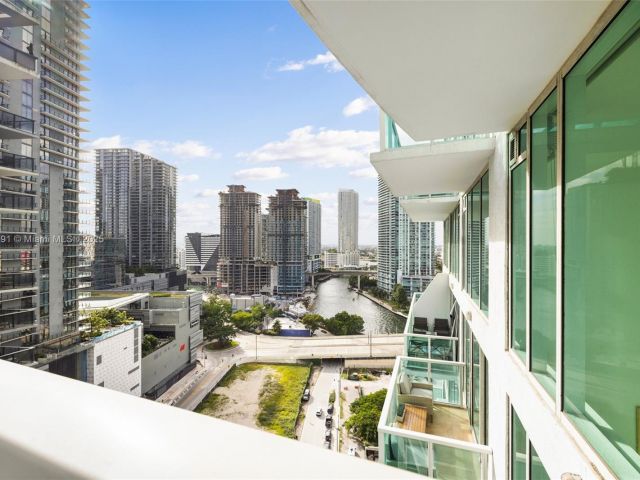 Продажа квартиры #1210 - фото 6812330