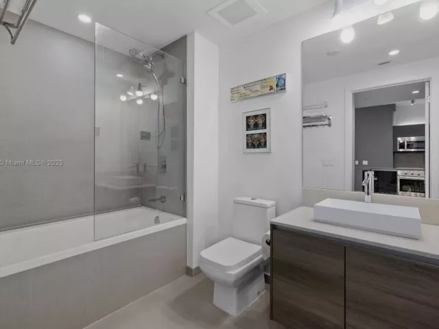 Продажа квартиры #3705 - фото 6813777