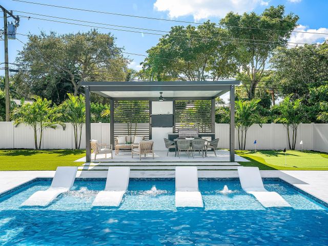 Продажа дома по адресу 1120 SW 16th Street - фото 6830559