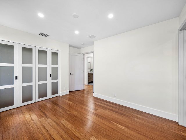 Продажа дома по адресу 1120 SW 16th Street - фото 6830564