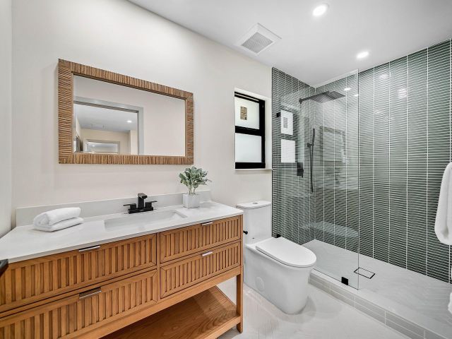 Продажа дома по адресу 1120 SW 16th Street - фото 6830565