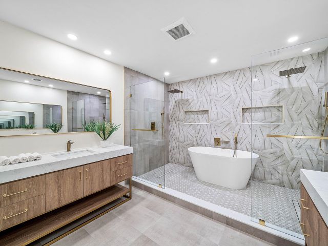 Продажа дома по адресу 1120 SW 16th Street - фото 6830567