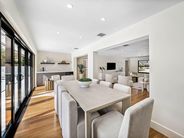 Продажа дома по адресу 1120 SW 16th Street - фото 6830570